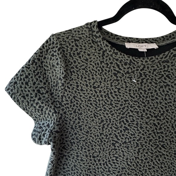 LOFT | NWOT | ANIMAL PRINT SHORT SLEEVE DRESS GREEN & BLACK LEOPARD | EXTRA SM - Picture 3 of 9